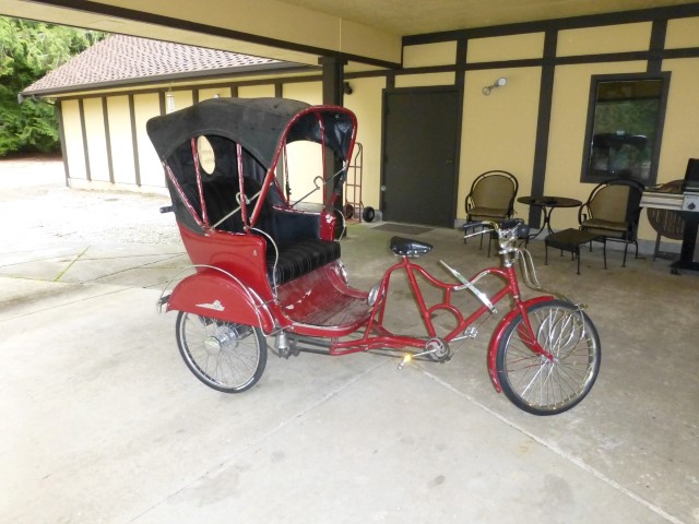 Right Front View Victory Pedicab